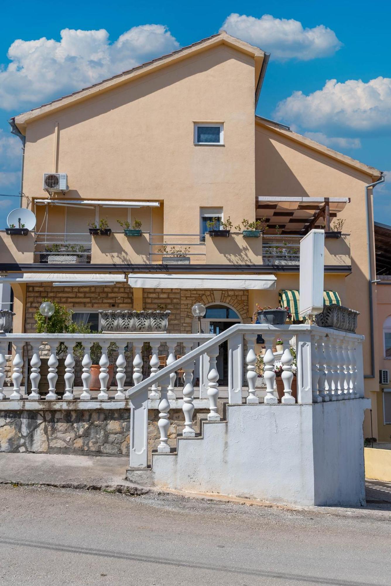 Pension Rusev Preko Esterno foto